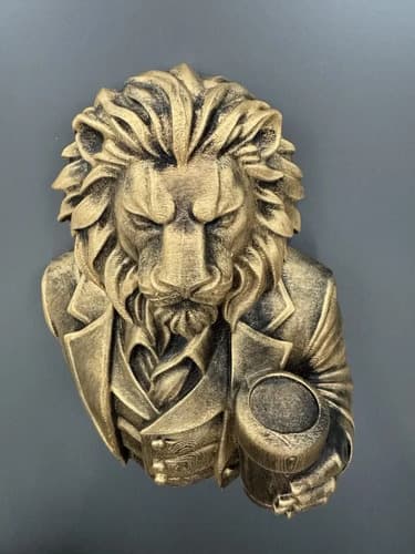 Estatua Decorativa De Pared Leon Bebiendo - A Pedido Dorado 2