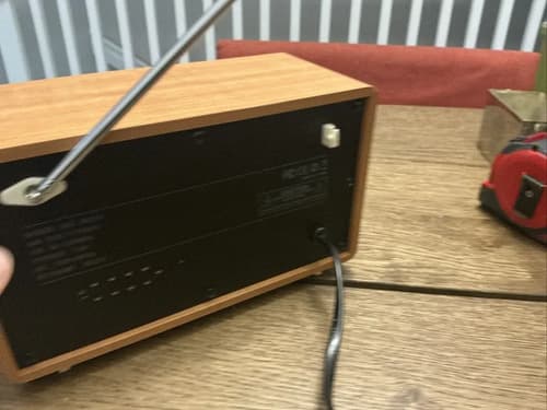 Radio De Mesa De Madera Con Altavoz Bluetooth - A Pedido Crema 4