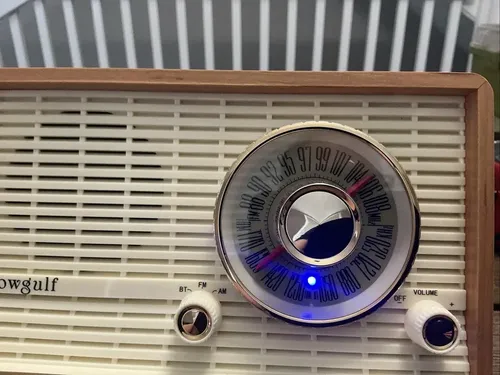 Radio De Mesa De Madera Con Altavoz Bluetooth - A Pedido Crema 5
