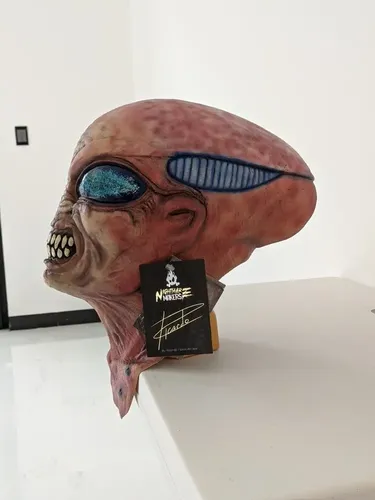 Máscara De Alíen Garo Extraterrestre Nightmare Makers Color Rosa 5