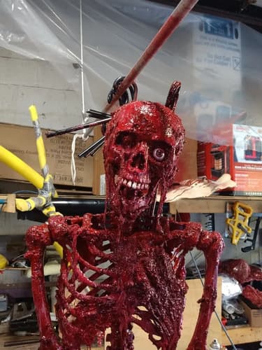 Esqueleto Sangriento Decoracion Halloween - A Pedido 2