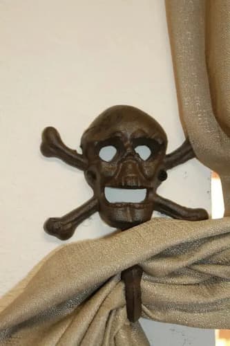 Percha De Hierro Jolly Roger Tiki - A Pedido_exkarg Marrón 4