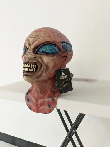 Máscara De Alíen Garo Extraterrestre Nightmare Makers Color Rosa 4