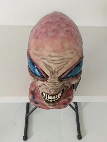 Máscara De Alíen Garo Extraterrestre Nightmare Makers Color Rosa 8